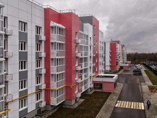 Жильцы ветхих домов справили новоселье в пятиэтажках на Шаховском проезде