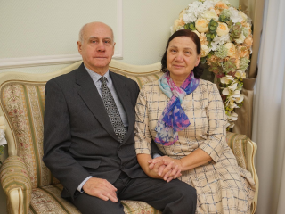 Полвека любви и приятный бонус от государства: семьи, отметившие золотую свадьбу, могут получить выплату через госуслуги