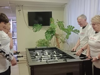 Мяч легкий, а польза огромная: как в Луховицах пенсионеры покоряют новый вид спорта