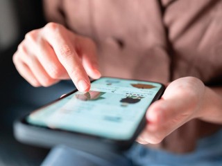 Из гаражей к триллионам прибыли: как маркетплейсы покорили Россию