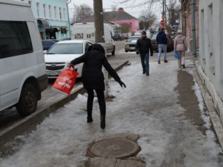 Резкое похолодание до - 2 и гололед: в Подмосковье будет очень скользко!