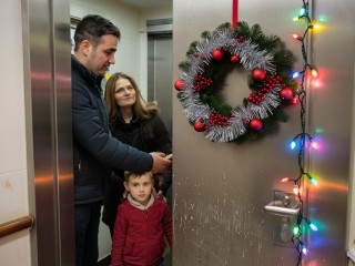 Жертвы красоты: за украшение подъезда к Новому году могут выписать штраф в 15 тысяч