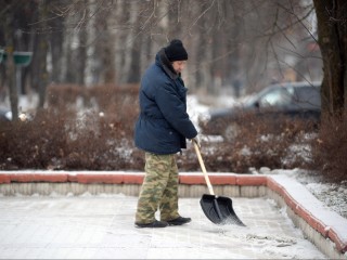 «Будешь работать дворником»: Рособрнадзор запретил пугать детей такой фразой