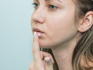 Вирус, который есть у каждого: как защититься и избежать осложнений герпеса