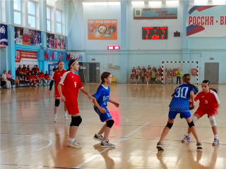 Гандболистки «Юности» открыли новый сезон игр «бронзой»