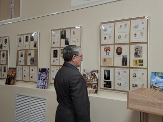 Жители Луховиц до 10 ноября могут посмотреть уникальную выставку конвертов и открыток