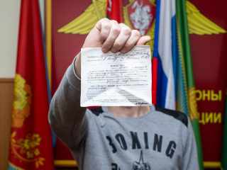 Нарушителям воинского учета вручили повестки на рынке в Дмитрове