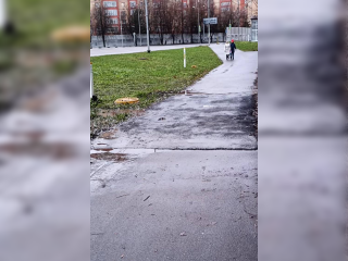 В Новых Водниках восстановили пешеходный маршрут после образования большой лужи