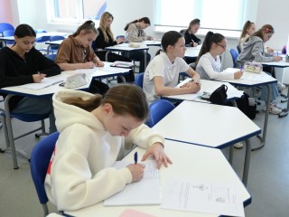 Школы Мытищ завоевали национальный «Знак качества»: где учителя строже оценивают результаты учеников