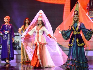 От потерянного багажа до вырванных волос: модель — об изнанке конкурсов красоты