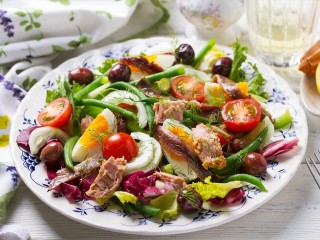 Круче оливье и шубы: нисуаз по-московски готовит столичный шеф на новый год