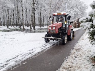 Городские коммунальщики устраняют подтопления и справляются с непогодой