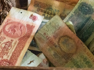 Денежный дождь в духе «Мастера и Маргариты» выпал на Береговой улице