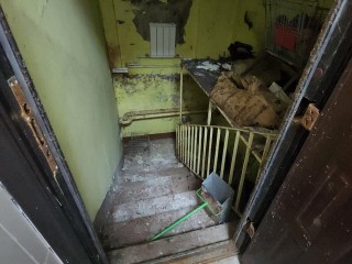 Из подвала многоквартирного дома на улице Лермонтова откачают грунтовые воды