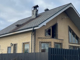 Без пострадавших, но с уроком для всех: как в Чеховском округе потушили частный дом и напомнили о правилах безопасности