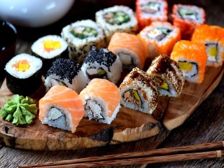 Любимые роллы под ударом? Кардиолог предупредил о повышенных рисках инсульта