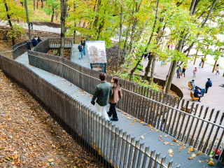 Панорамный вид и амфитеатр: как обновили главный парк Химок