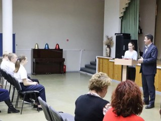 В Серебряных Прудах четверо подростков получили паспорта из рук главы округа