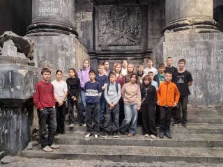 Почти сто школьников из Богородского округа приняли участие в уникальной экскурсии по музею Победы