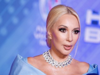 Как Кудрявцева из «дурнушки» превратилась в лицо крупнейших эфиров