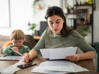 Декрет с доходом: как новоиспеченные мамы могут зарабатывать до ₽90 тыс. в месяц