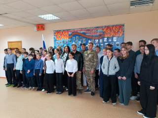 В Мендюкинской средней школе провели урок мужества с участием ветеранов СВО