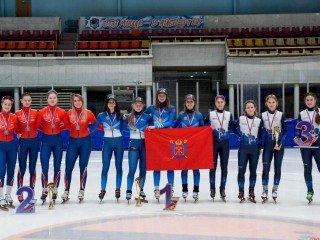 Горячий лед: кто из подмосковных конькобежцев отличился Кубке России и соревнованиях по шорт-треку