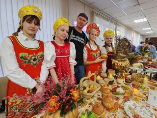 Яйца размером с кулак и кабачки «с глазами» удивили посетителей фестиваля во Фрязине