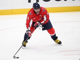 Вошел в историю НХЛ: Овечкин забил 908-й гол и обновил снайперский рекорд лиги