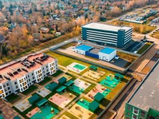 Паркинг‑трансформер: как в Одинцовском округе построили шестиэтажную стоянку, которая не портит пейзаж