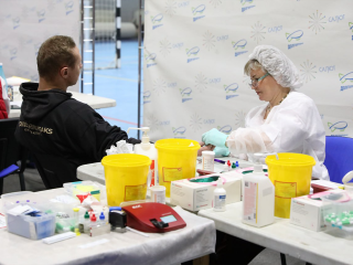 Семья из Долгопрудного в 71-й раз сдали кровь на акции «Код донора»