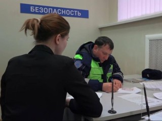 Почему нельзя оставаться в машине при ДТП: пошаговая инструкция от экспертов для участников аварий без пострадавших