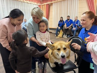 Волонтеры из отряда корги «Маруся и друзья» устроили праздник для подопечных центра реабилитации