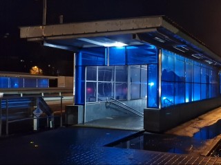 Синее свечение и безопасные сходы: обновленный переход на «Южной» оценили жители Балашихи