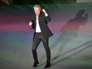 Это не я: Олег Газманов утверждает, что никого не просил о помощи