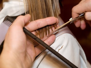 Месяц странных примет и запретов: счастливые дни для стрижки в ноябре