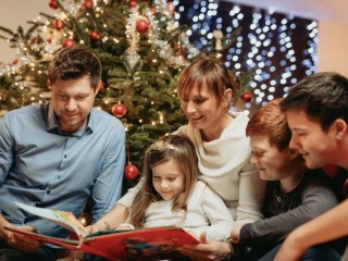 Священник объяснил, как праздновать Новый год и кого просить об исполнении желаний