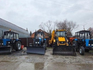 И трактор, и лопата: снегоуборочную технику и инвентарь подготовили на «Бронницком лугу»