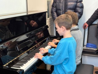 Новые инструменты и оборудование поступили в Апрелевскую школу искусств