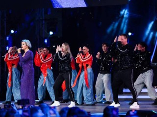 Кто из танцоров Булановой остался в коллективе: от певицы ушли не все