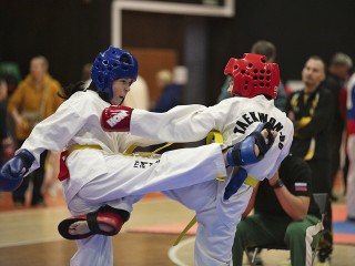 Ступинские тхэквондисты разгромили соперников на международном турнире в Петербурге