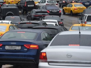 Семь баллов грусти: какая обстановка на подмосковных дорогах в пятницу вечером и чего ждать в выходные