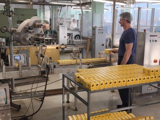 Серпуховское предприятие готовит яркие чайные подарки к Новому году