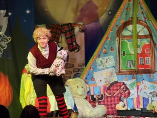 Персонаж детской сказки устроил сюрприз для электростальцев