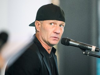 Вопреки всему: фигурист Роман Костомаров занялся экстремальным спортом после ампутации