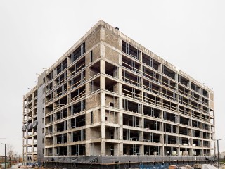 Паркинг с комфортом: автомойка, лифт и даже зона ожидания — чем удивит новый объект в Мытищах