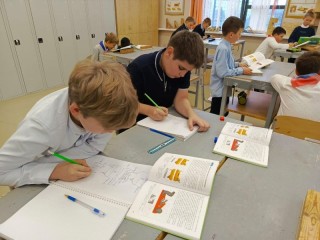 Школьники из Тучкова освоили технологию обработки древесины