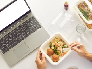 Можно ли заменить обед на ранний уход с работы: разбираем нюансы, о которых молчат в офисах