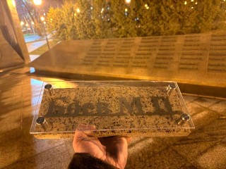 Имена героев войны обезопасят защитным стеклом на мемориале в Пироговском