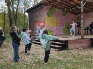 Зарядиться энергией на весь день фрязинцы смогут на танцевальной зарядке в лесопарке